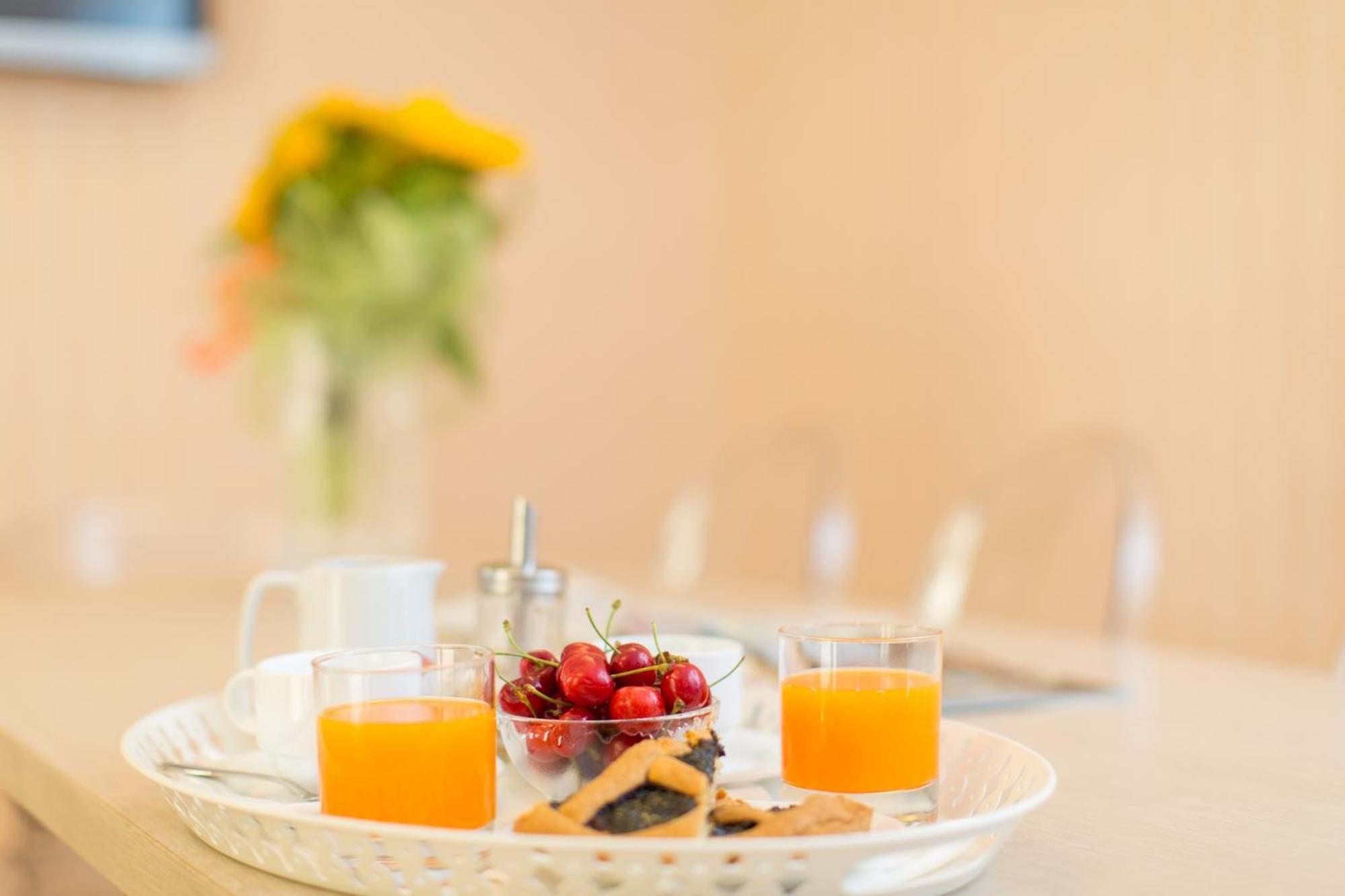 Ristorante Hotel Lucia - 100 Mt Dal Mare Джулианова Екстериор снимка